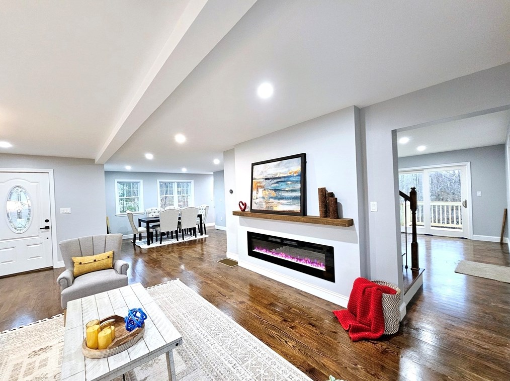 43 Duncan Dr, Hingham MA  02061-2043 exterior