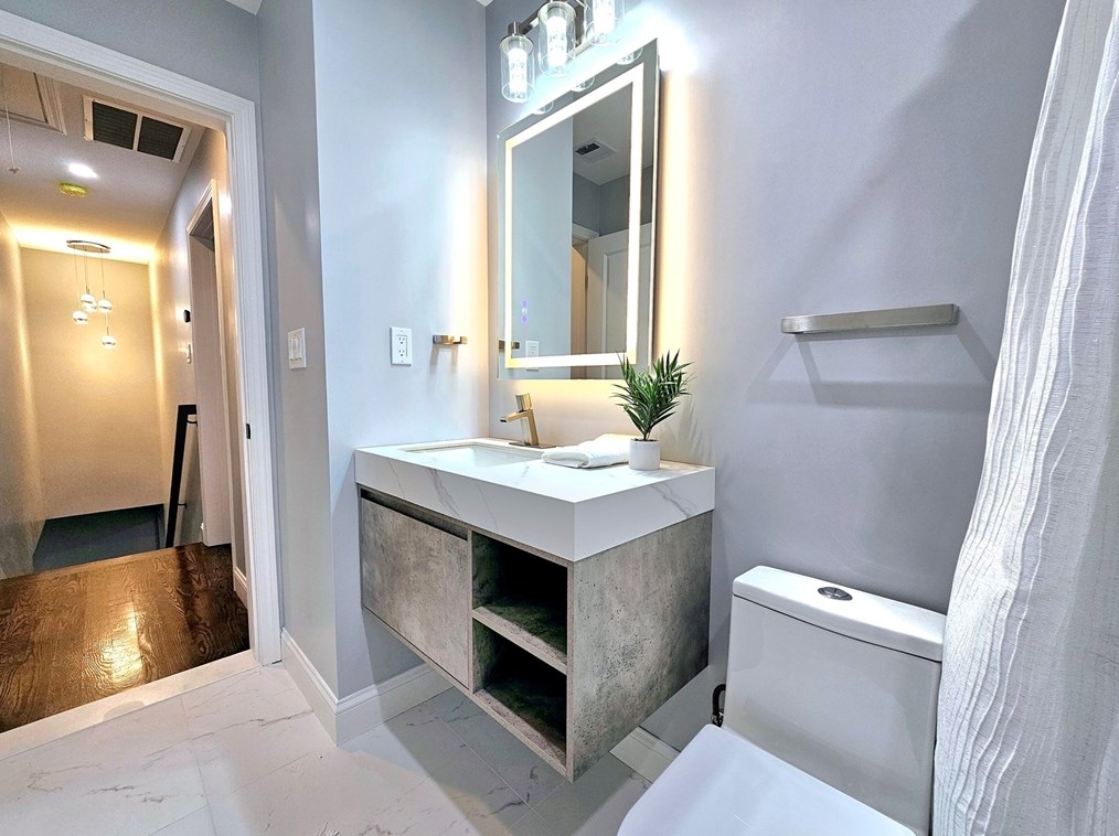 43 Duncan Dr, Hingham MA  02061-2043 exterior