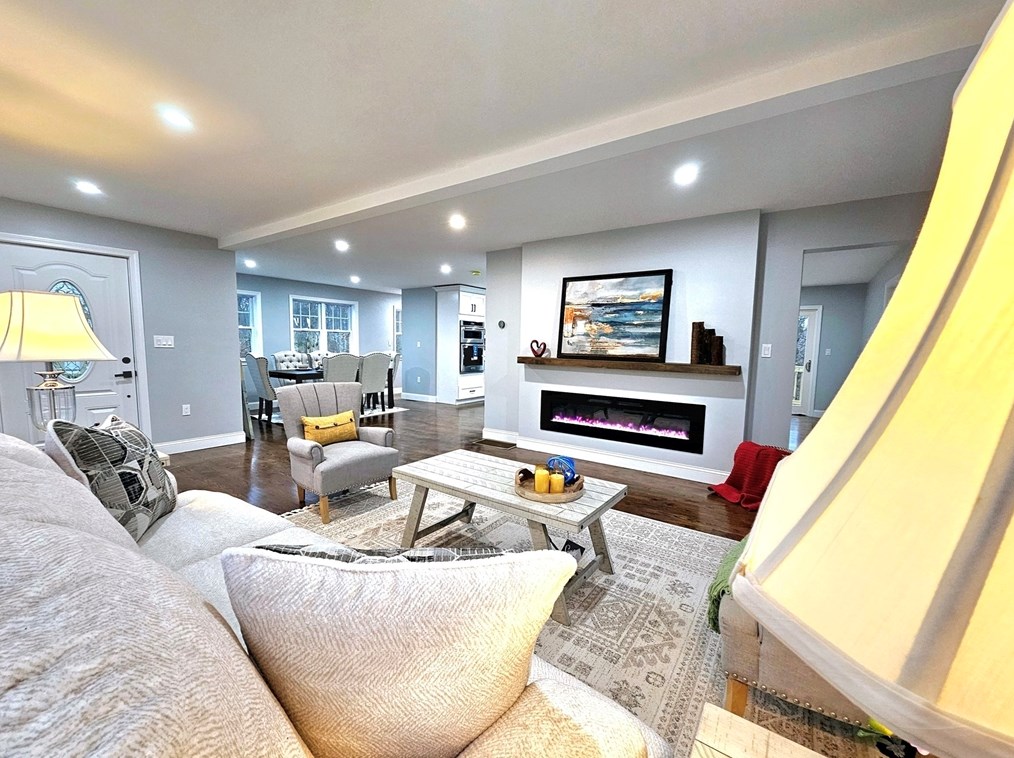 43 Duncan Dr, Hingham MA  02061-2043 exterior