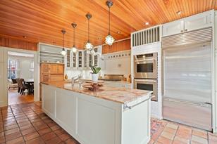 160 W Newton St - Photo 9