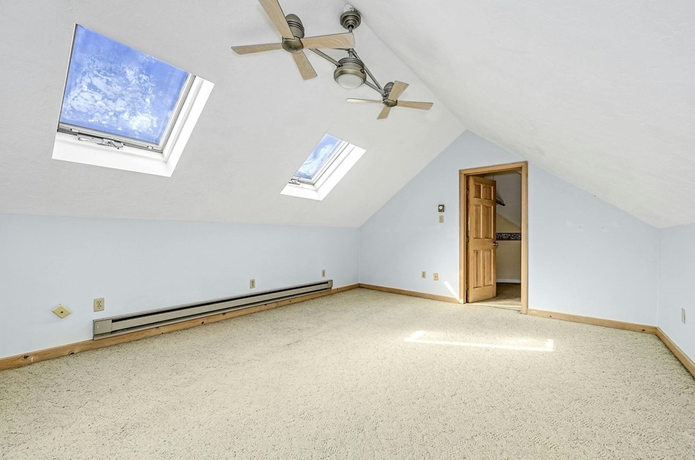 185 Vernon St, Worcester MA 01607-1190 exterior