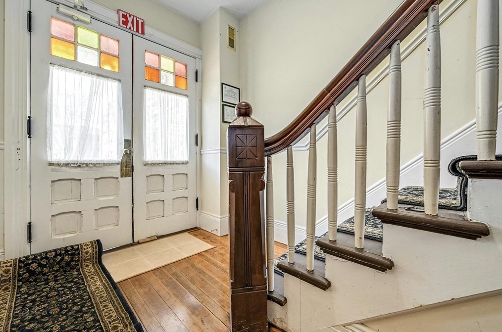 185 Vernon St, Worcester MA 01607-1190 exterior