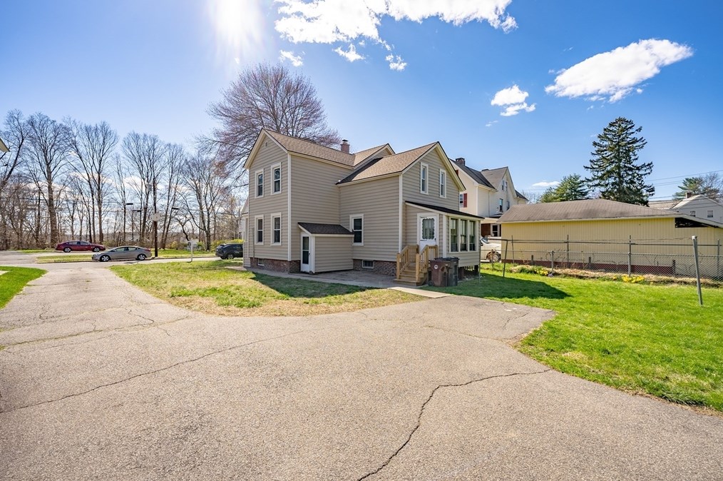 43 Parker Ave, Montgomery MA 01085-1518 exterior