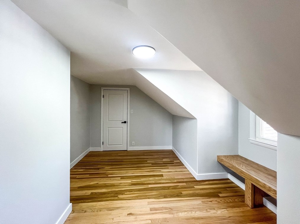 24 Norrback Ave, Worcester MA  01606-1086 exterior