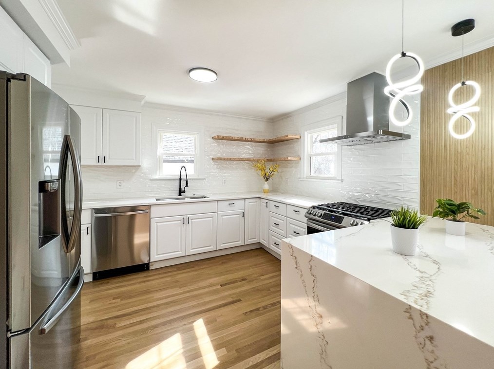 24 Norrback Ave, Worcester MA  01606-1086 exterior