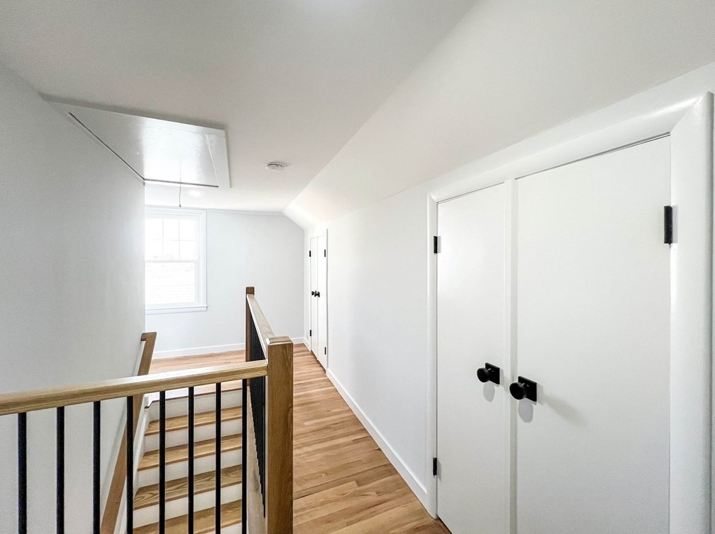 24 Norrback Ave, Worcester MA  01606-1086 exterior