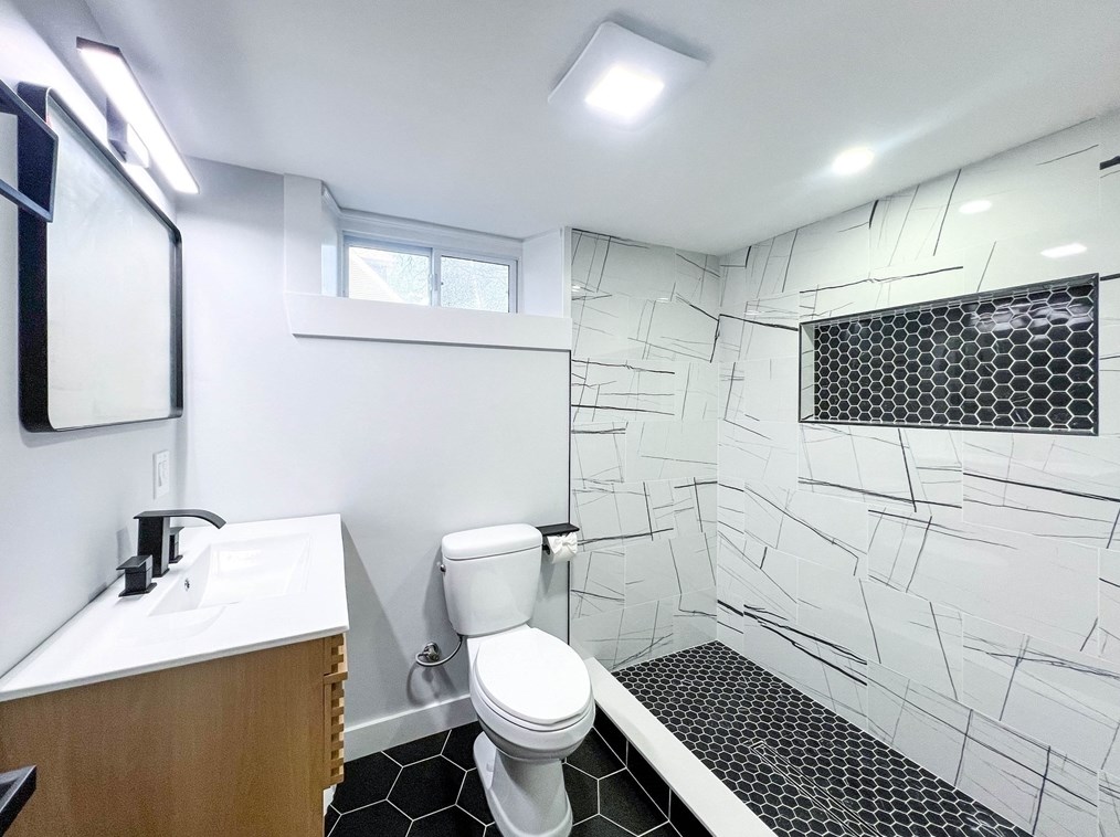 24 Norrback Ave, Worcester MA  01606-1086 exterior