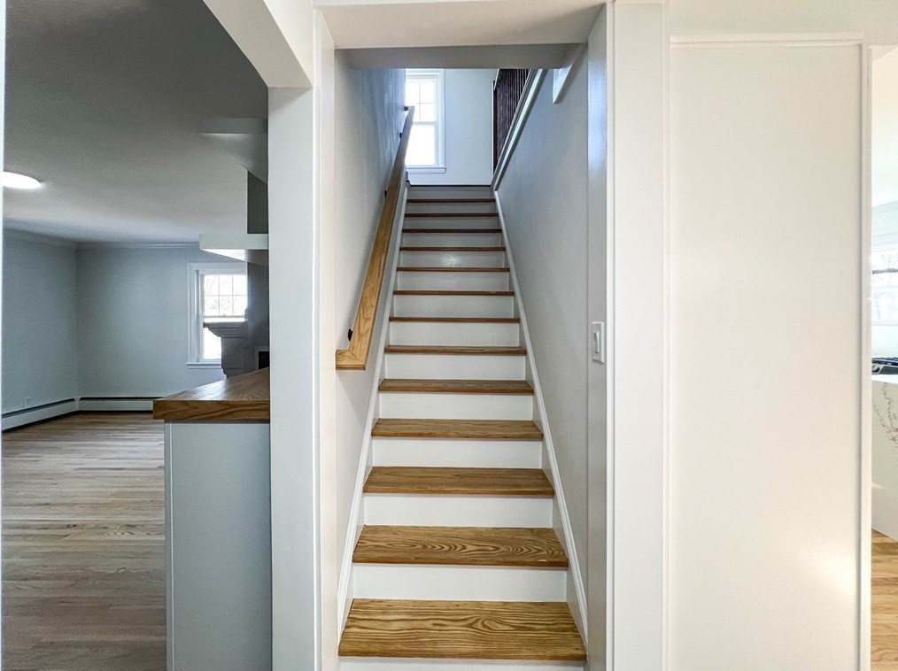 24 Norrback Ave, Worcester MA  01606-1086 exterior