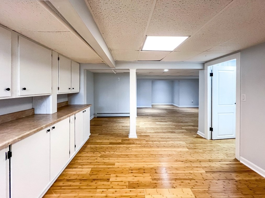 24 Norrback Ave, Worcester MA  01606-1086 exterior