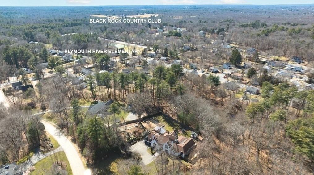 4 Pinecrest Rd, Hingham MA 02043-3027 exterior