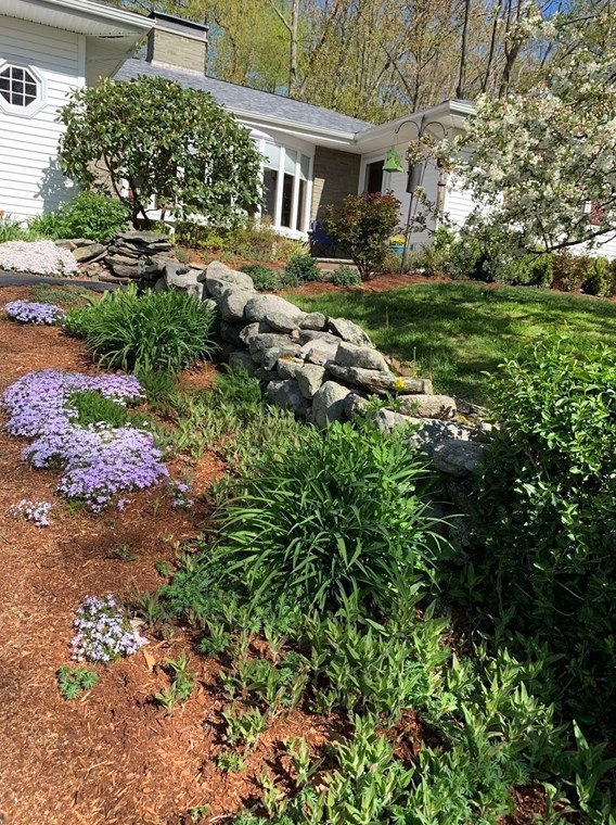 49 Flagg Rd, Southborough MA 01772-1419 exterior