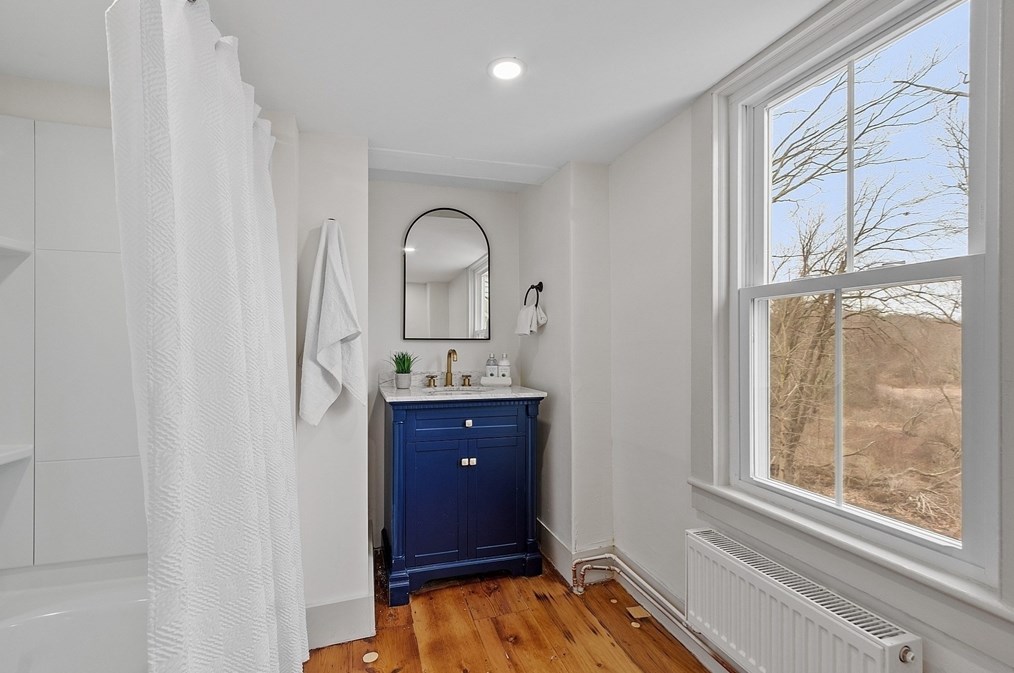 453 Main St, Northborough MA 01532-1671 exterior