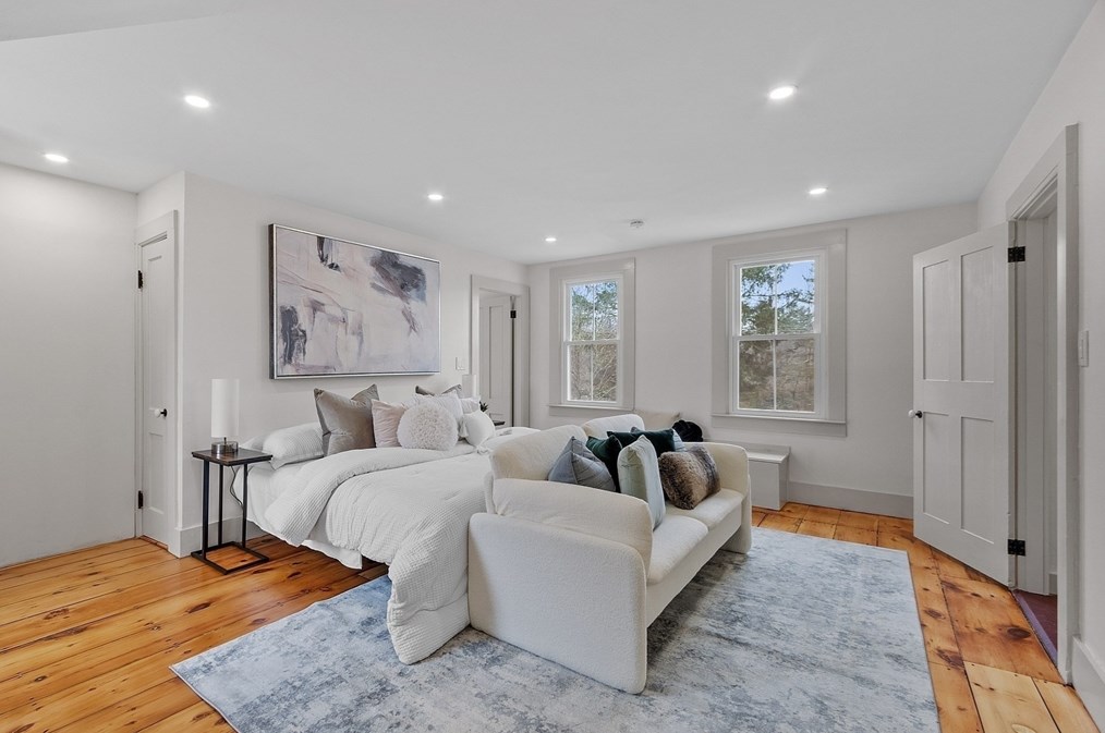 453 Main St, Northborough MA 01532-1671 exterior