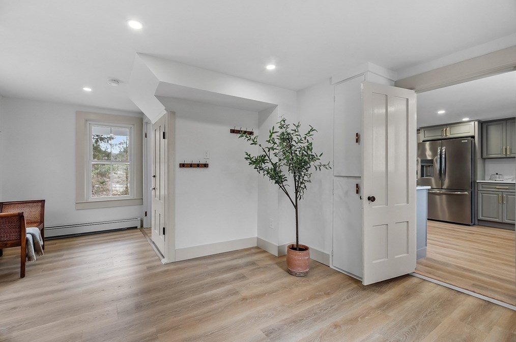 453 Main St, Northborough MA 01532-1671 exterior