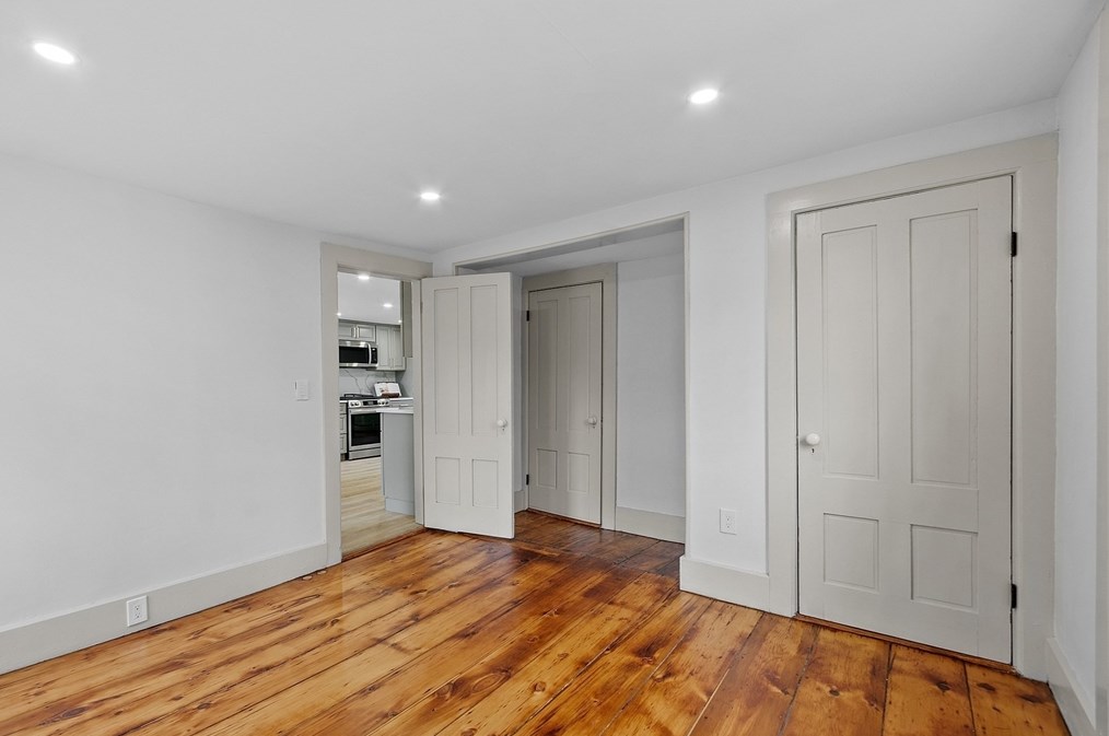 453 Main St, Northborough MA 01532-1671 exterior