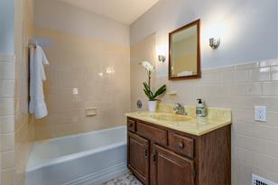 93 Hawthorn Ave - Photo 17