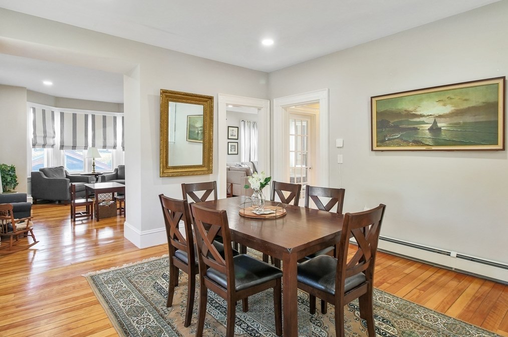 8 Latisquama Rd, Southborough MA 01772-1606 exterior