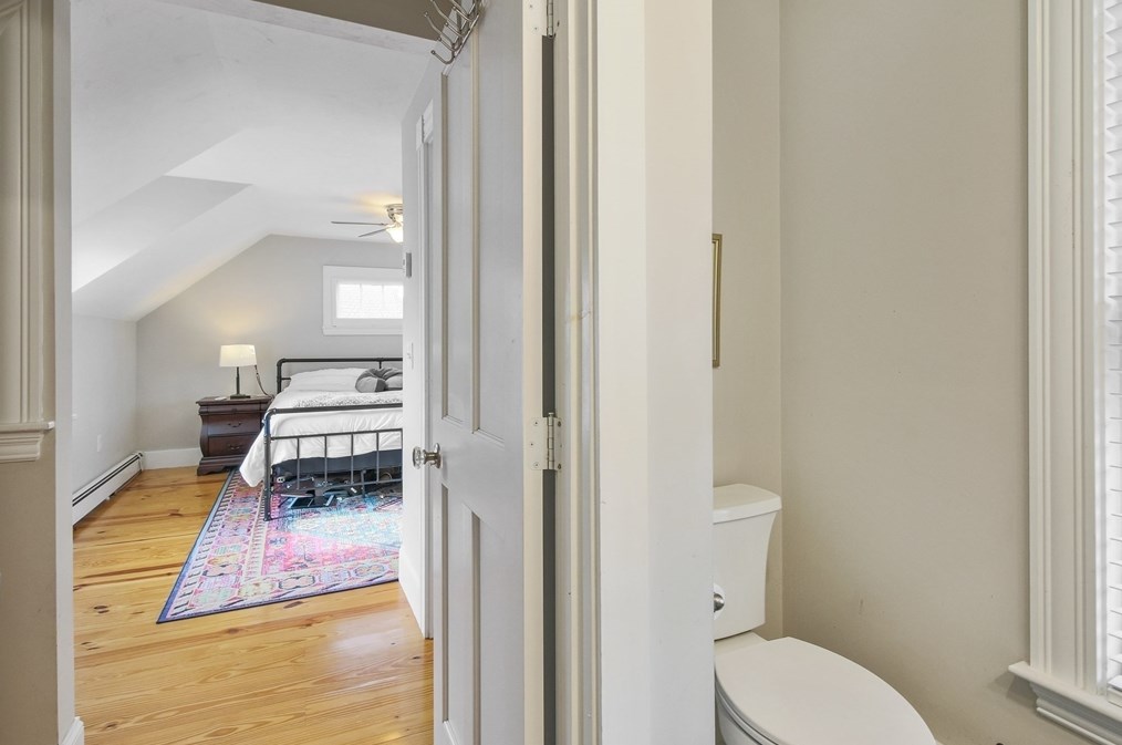 8 Latisquama Rd, Southborough MA 01772-1606 exterior