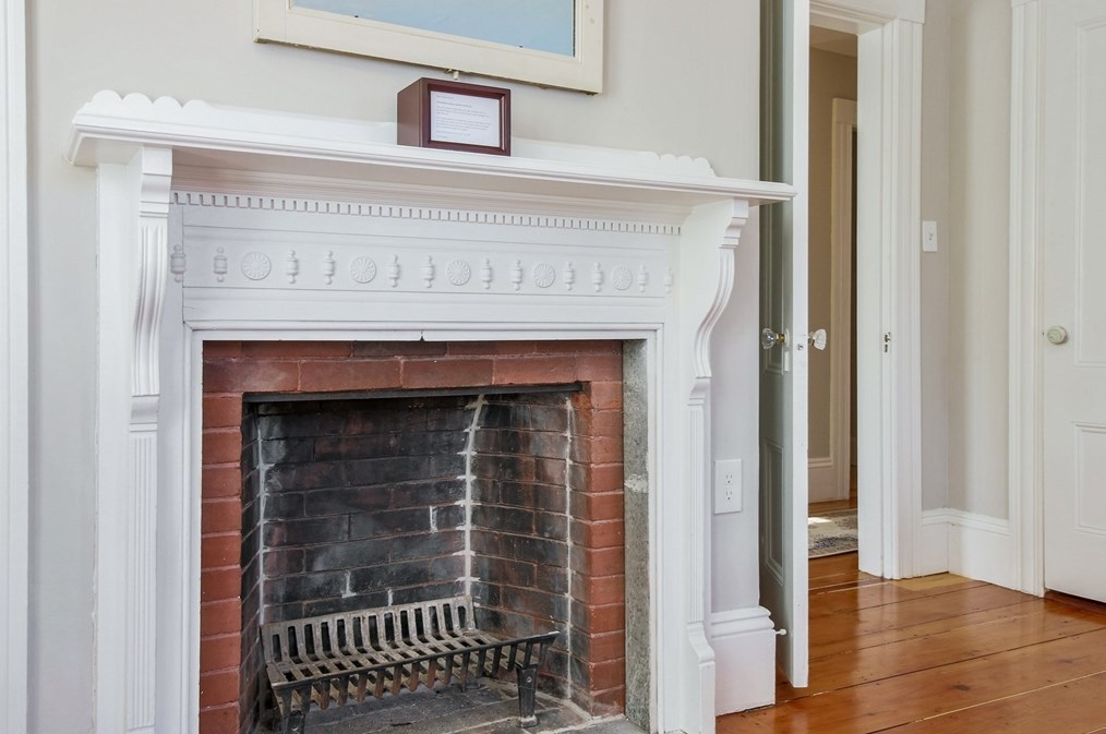 8 Latisquama Rd, Southborough MA 01772-1606 exterior