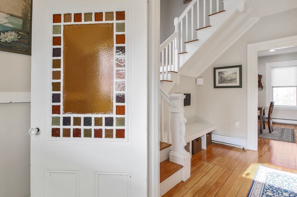 8 Latisquama Rd, Southborough MA 01772-1606 exterior