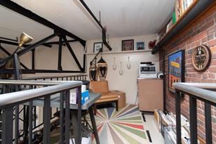 320 W 2nd St - Photo 19