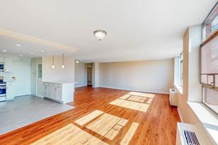 2 Hammond Pond Pkwy - Photo 5