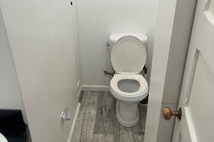 34 Dorchester St, Springfield, MA 01109-3402