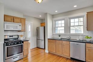 140 Harvard St - Photo 7