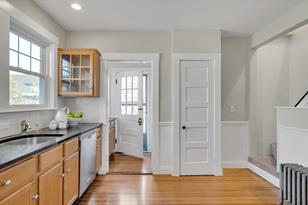 140 Harvard St - Photo 9