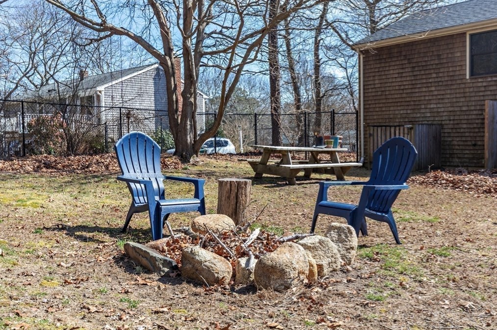 26 Spencer Dr, Plymouth MA  02360-1465 exterior