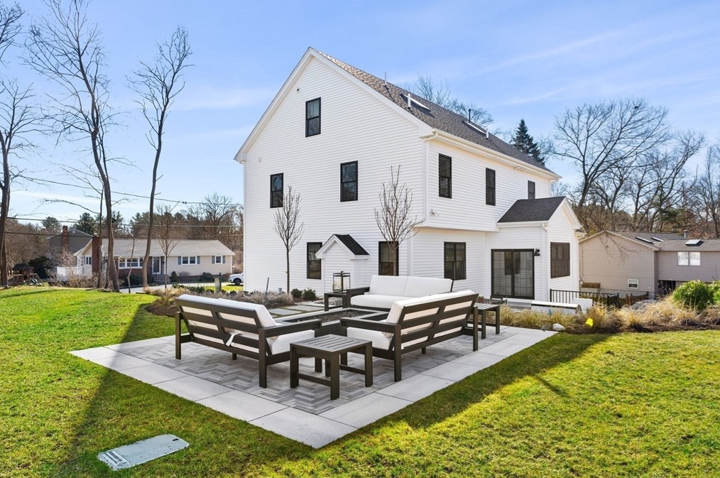 460 Pearl St, Reading MA  01867-1359 exterior