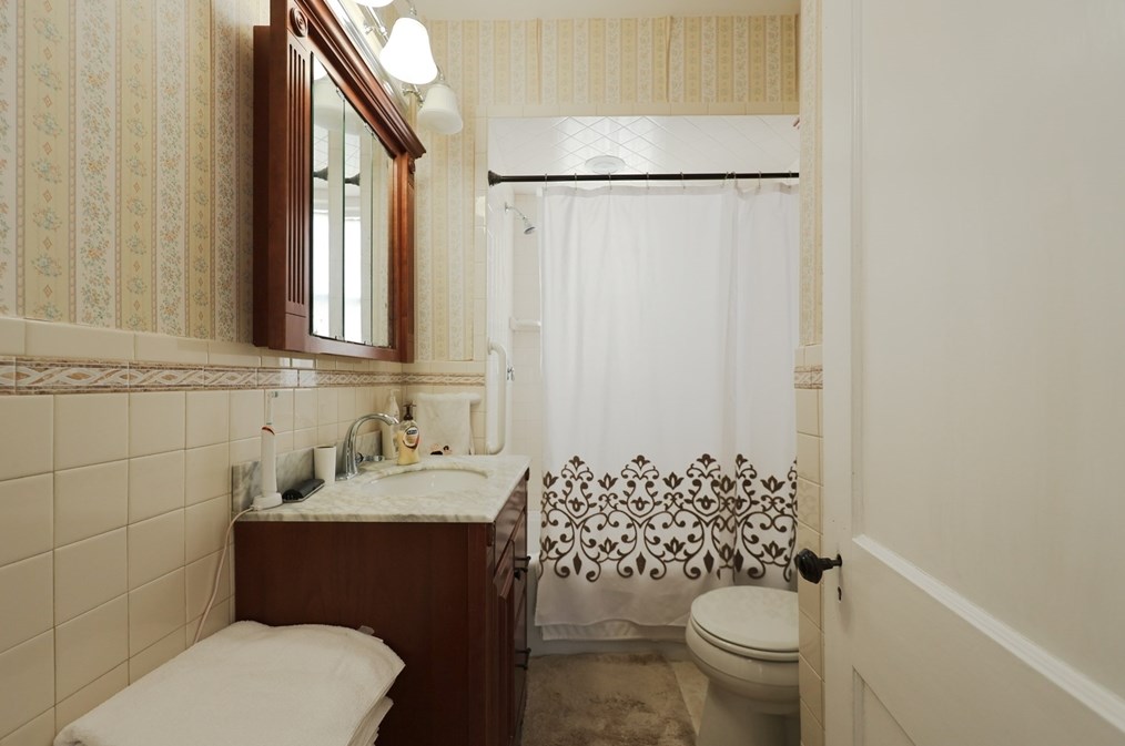 71 President St, Lynn MA 01902-1567 exterior