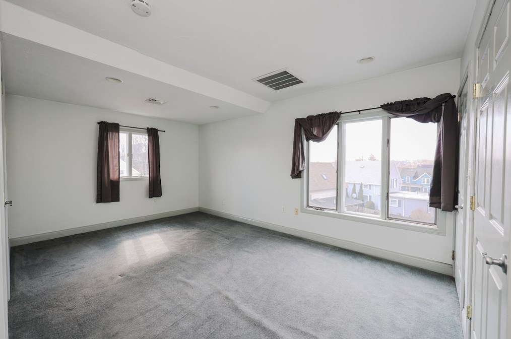 71 President St, Lynn MA 01902-1567 exterior