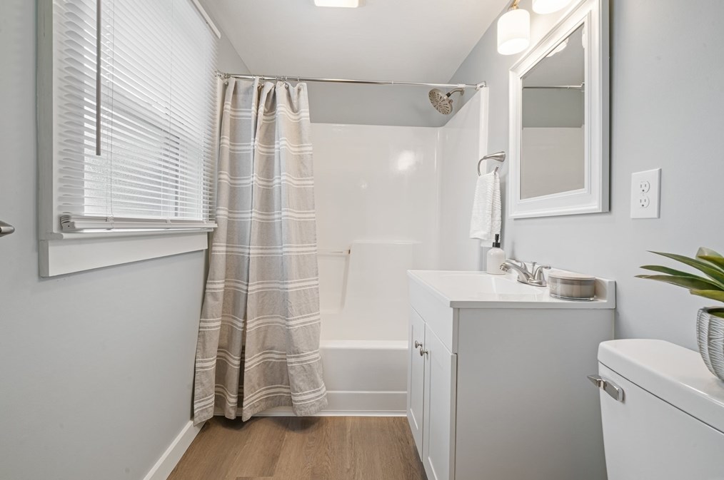 6 Belle Rd, Pembroke MA  02359-2440 exterior