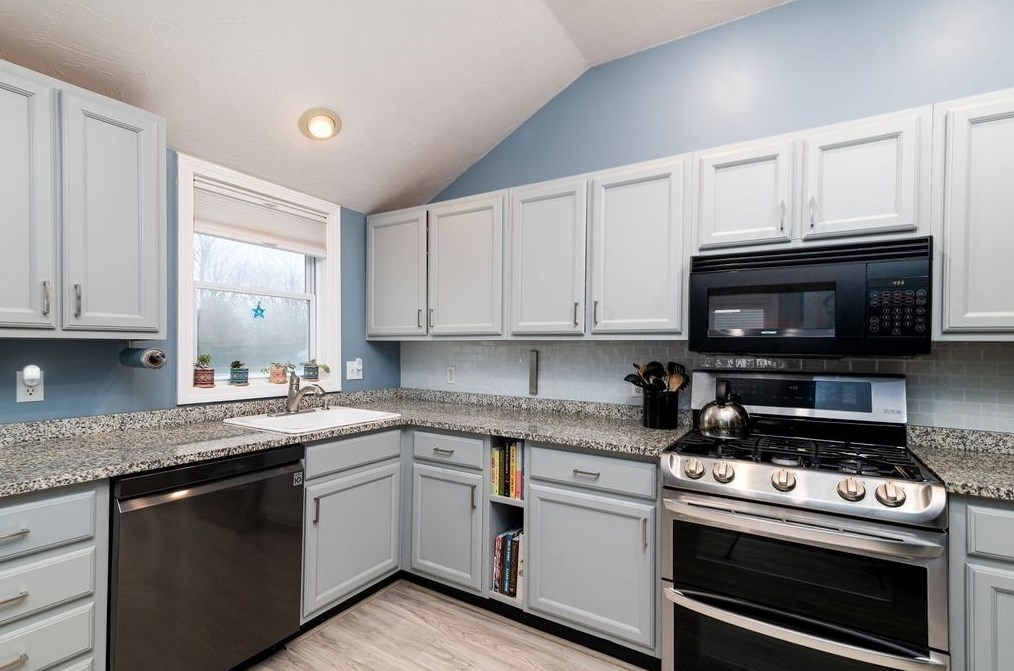 89 Post Island Rd, Quincy MA  02169-2643 exterior