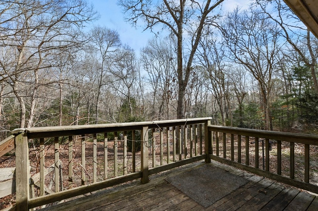 502 Bourne Rd, Plymouth MA  02360-2812 exterior