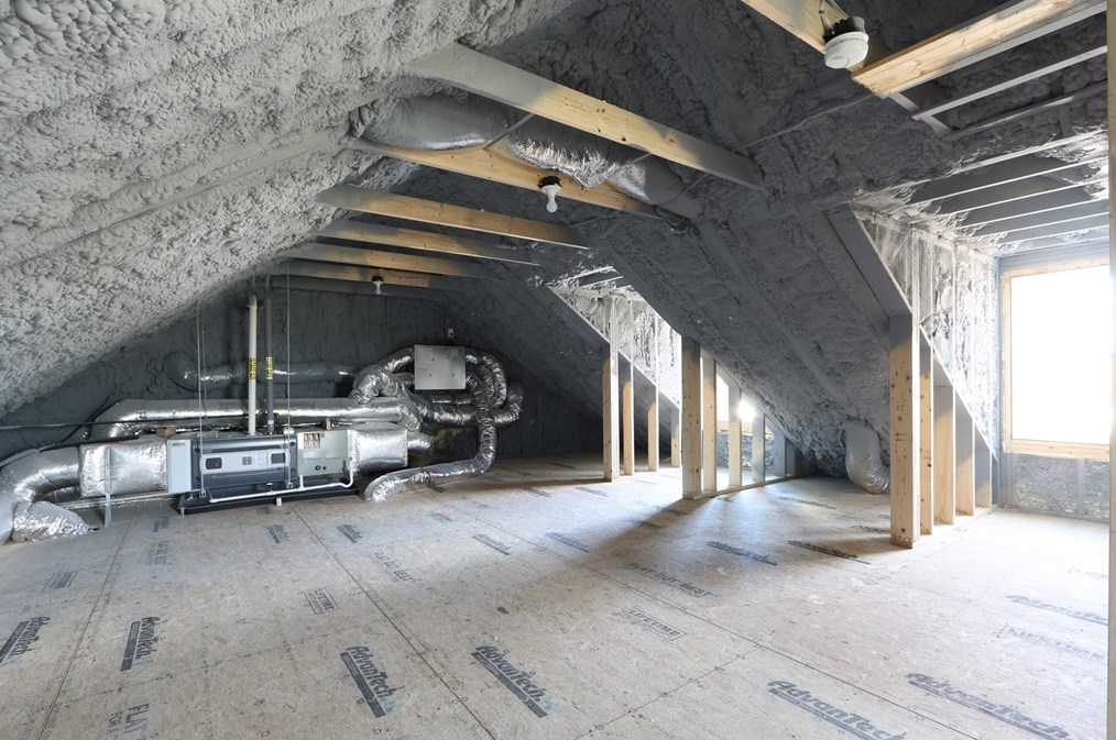 17 Emerson St, Natick MA  01760-1818 exterior