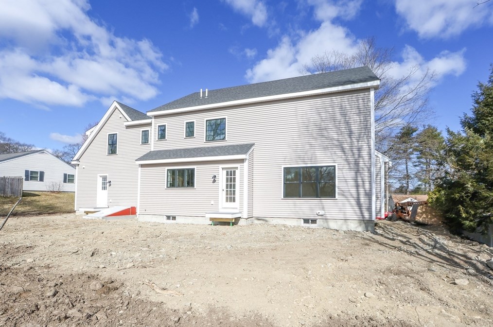 17 Emerson St, Natick MA  01760-1818 exterior