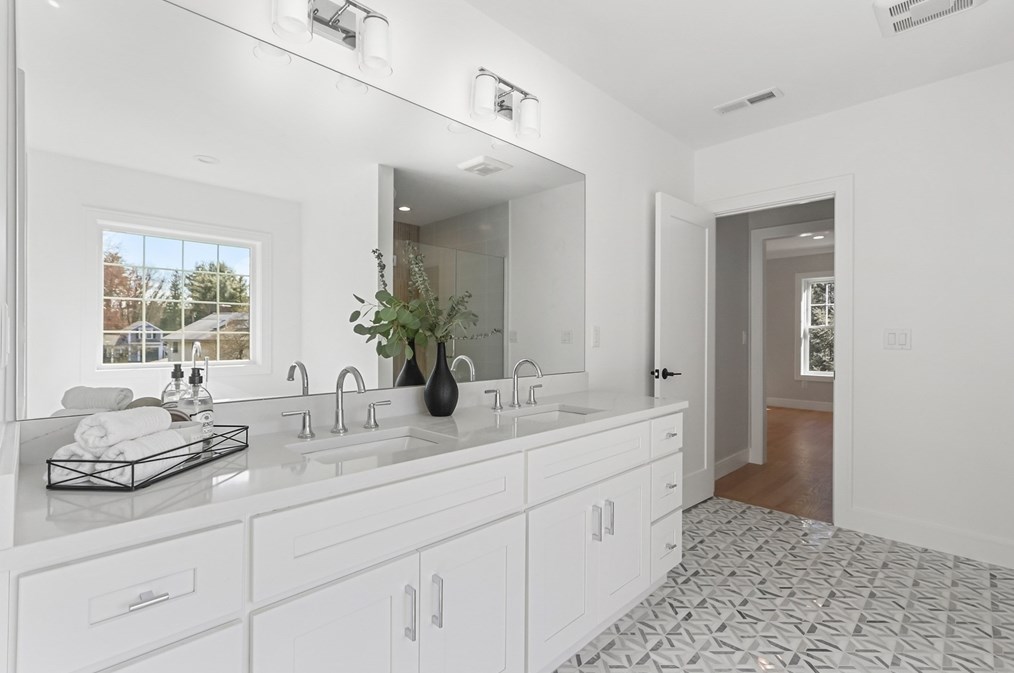 17 Emerson St, Natick MA  01760-1818 exterior