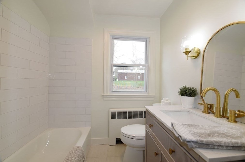 644 Taunton Ave, Seekonk MA  02771-3117 exterior