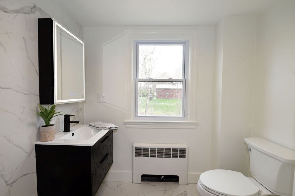 644 Taunton Ave, Seekonk MA  02771-3117 exterior