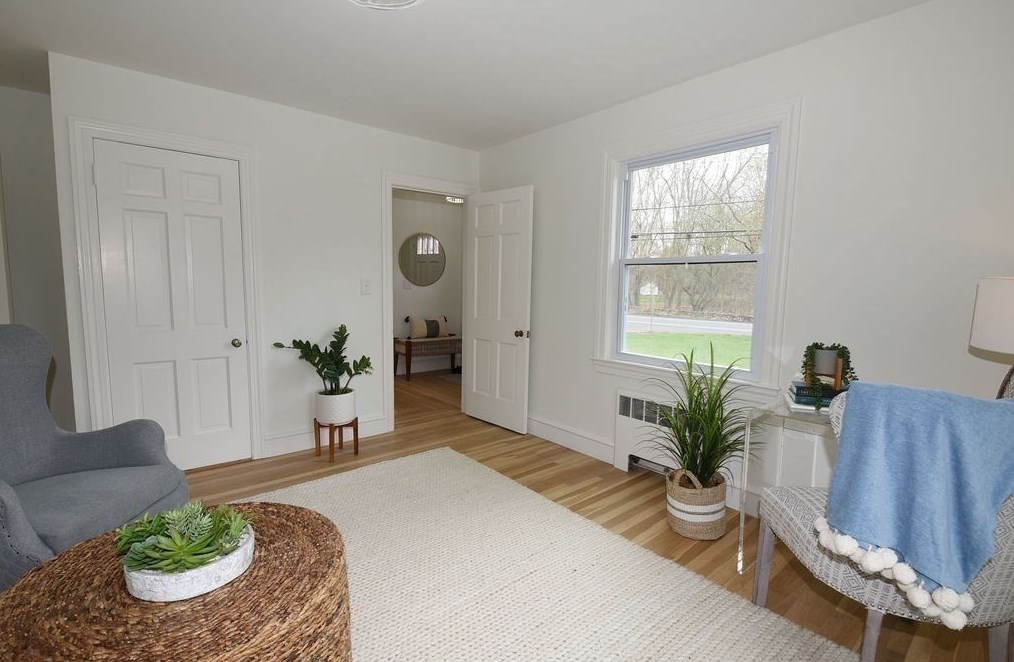 644 Taunton Ave, Seekonk MA  02771-3117 exterior