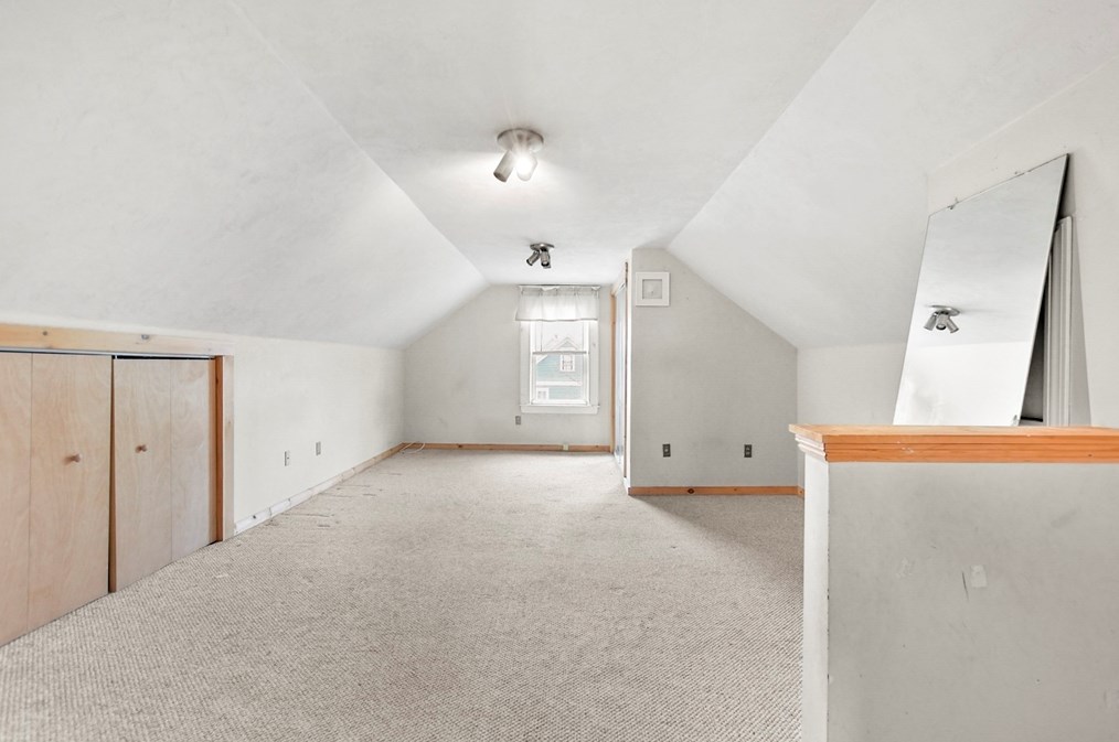 67 Hawthorn St, Lowell MA 01851-3615 exterior