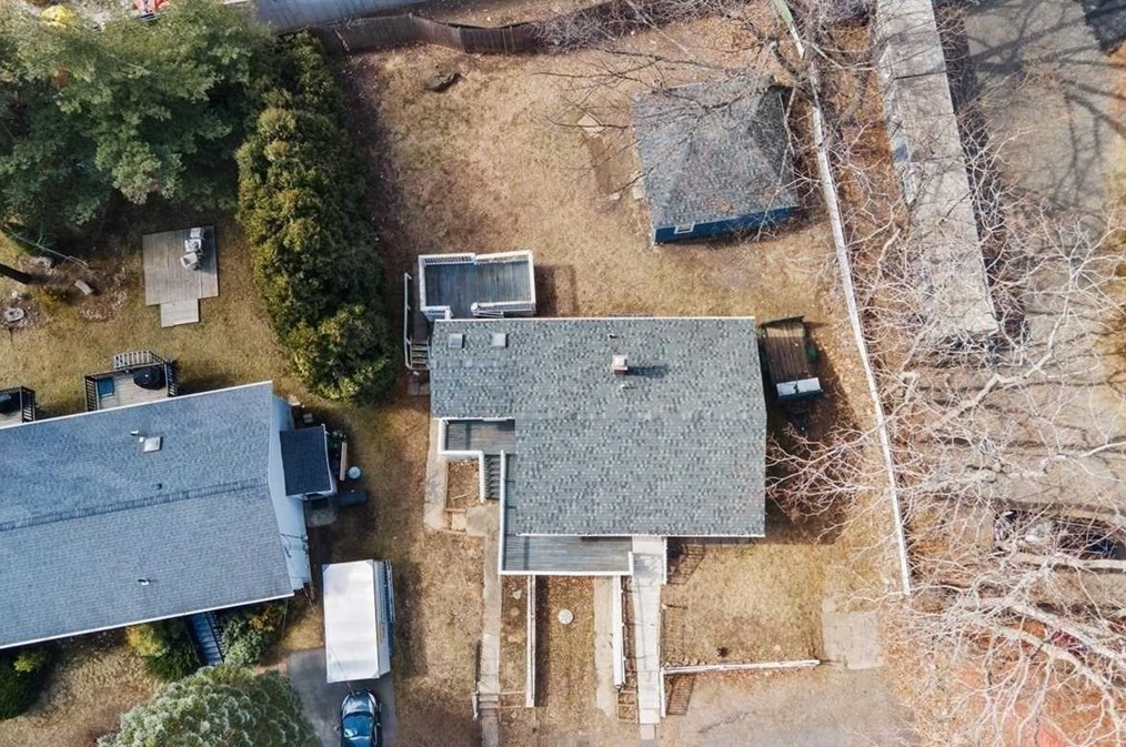 18 Mohican Rd, Worcester MA  01605-2312 exterior