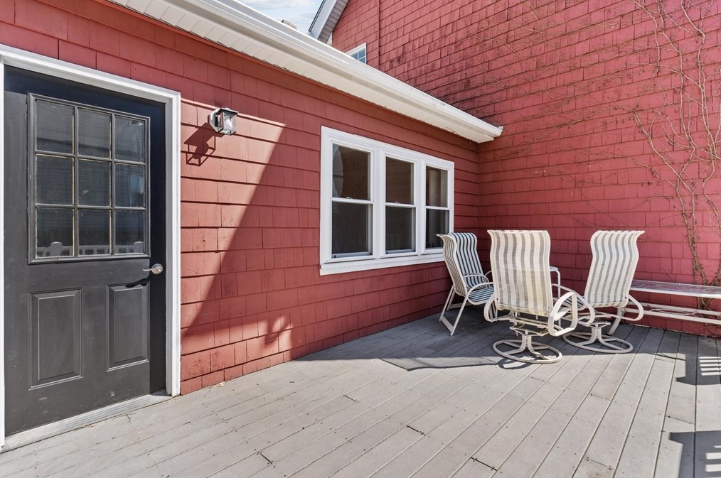 140 Irving St, Everett MA 02149-4825 exterior