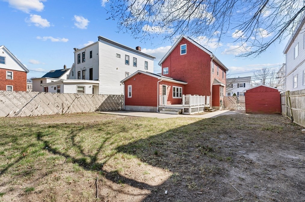 140 Irving St, Everett MA 02149-4825 exterior