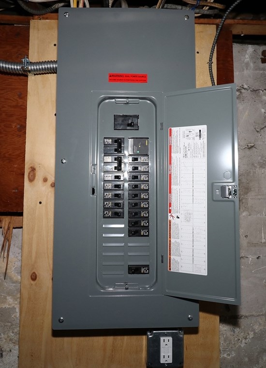 175 Sprague St, Fall River MA  02724-1429 exterior