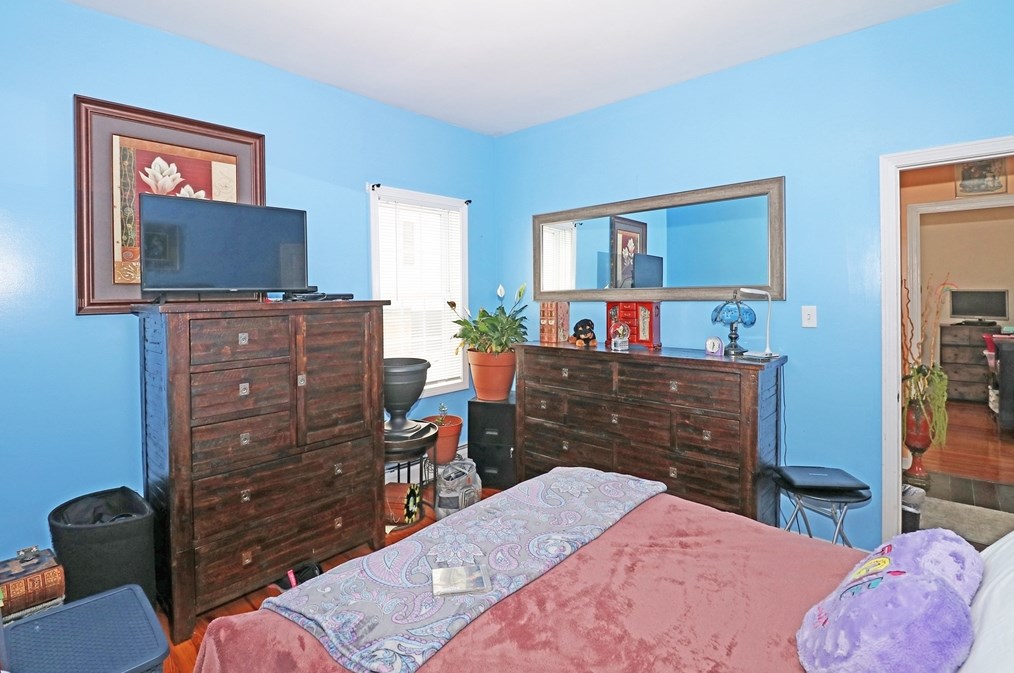 175 Sprague St, Fall River MA  02724-1429 exterior