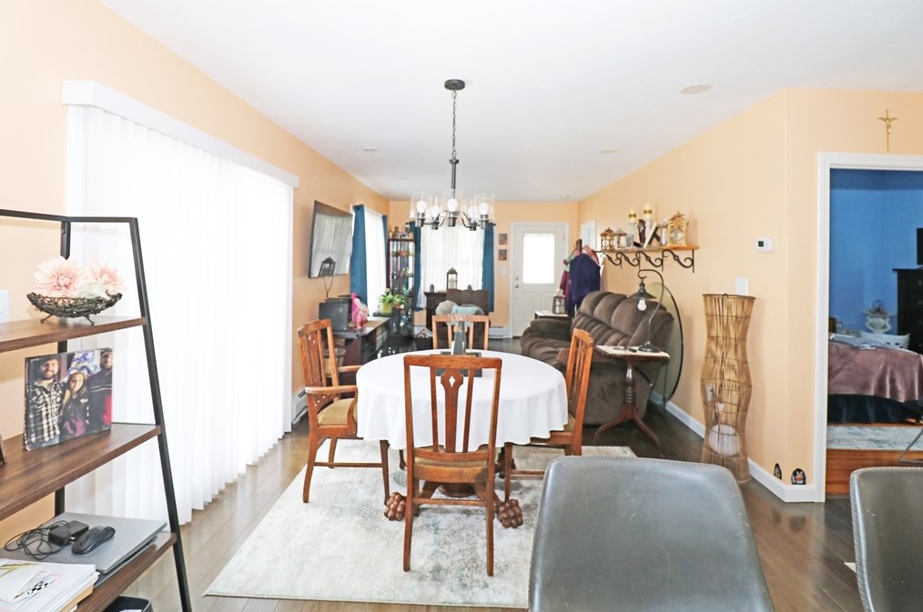 175 Sprague St, Fall River MA  02724-1429 exterior