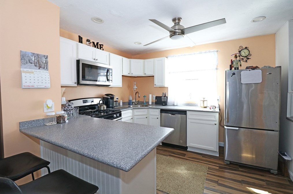 175 Sprague St, Fall River MA  02724-1429 exterior